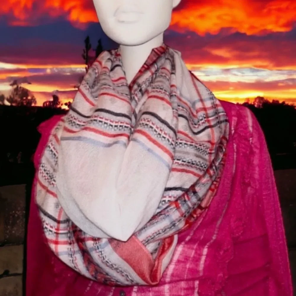 Infinity Scarf White Plaid Lightweight OS EUC 🍭 (🍭 5 for $25)
